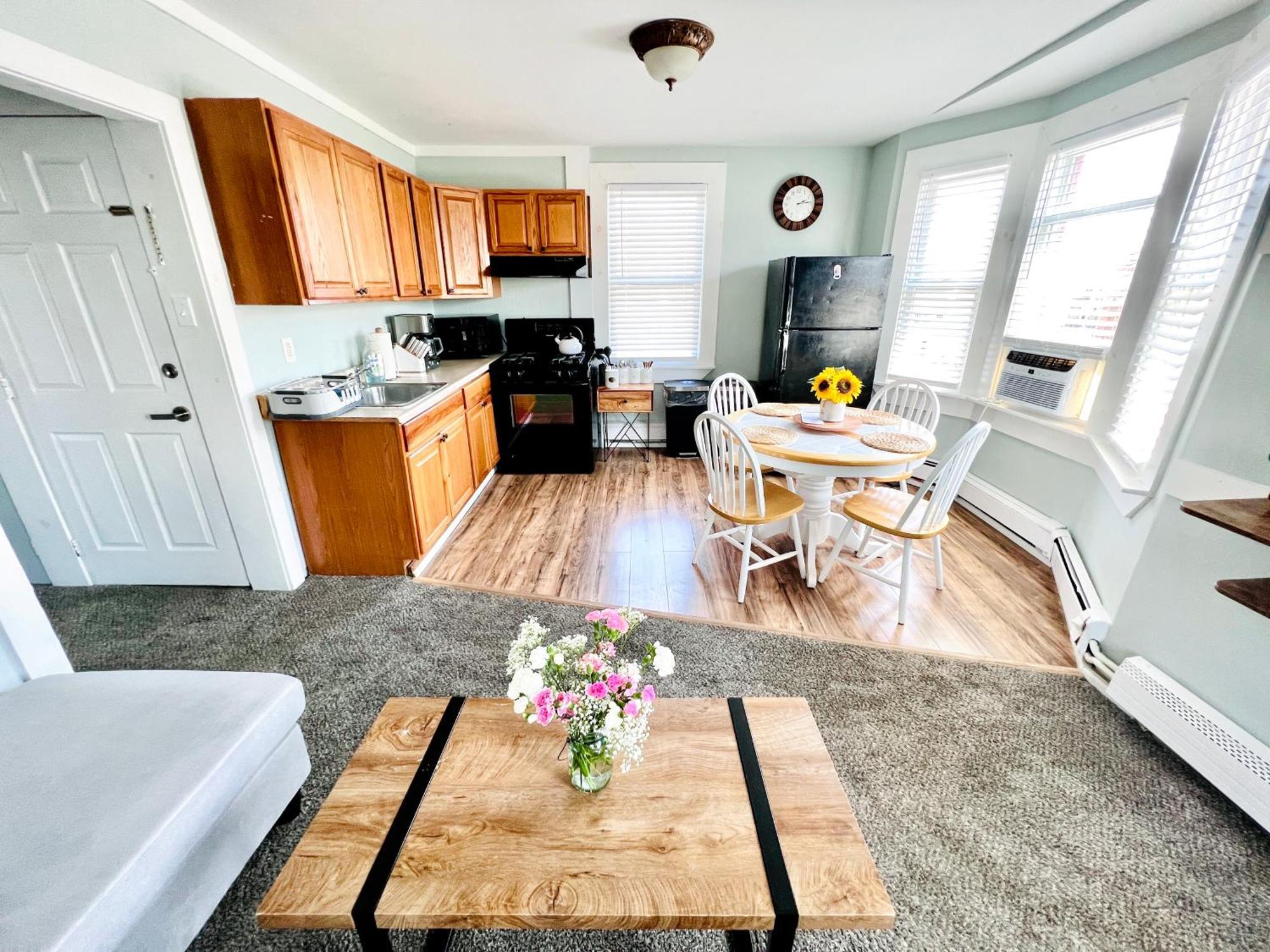Entire Lovely 3 Bedroom, 2 Bathroom Apartment! 1 Block To The Beach And Boardwalk! Wildwood Exteriör bild